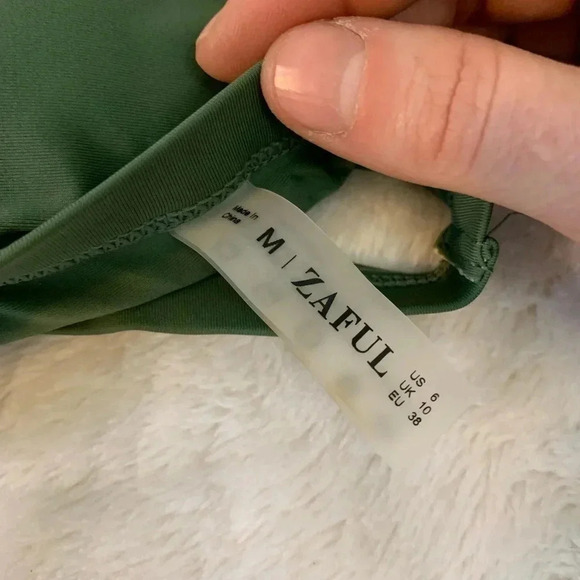 Zaful sz Small Green Bikini Top - Picture 3 of 3